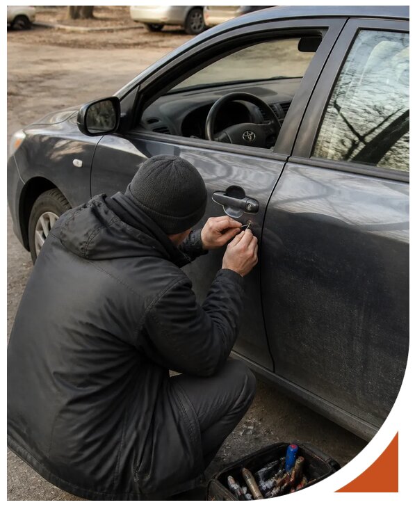 Профессиональное вскрытие автомобиля Тойота без повреждений в Белове